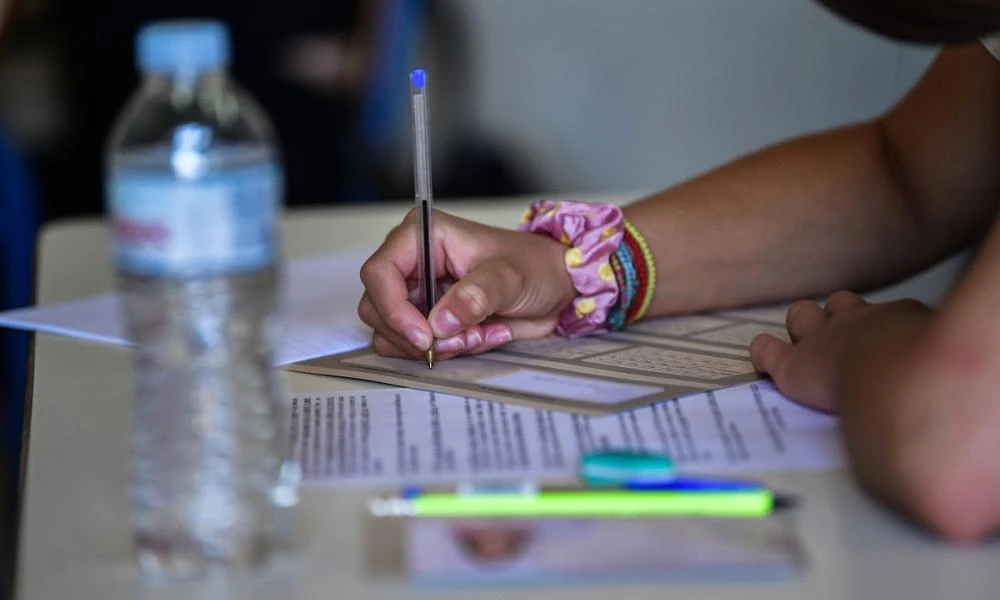 Πανελλαδικές: Τεράστια αναστάτωση προκάλεσαν τα σημερινά θέματα - Ο χρόνος εξέτασης δεν επαρκούσε, λένε οι φυσικοί